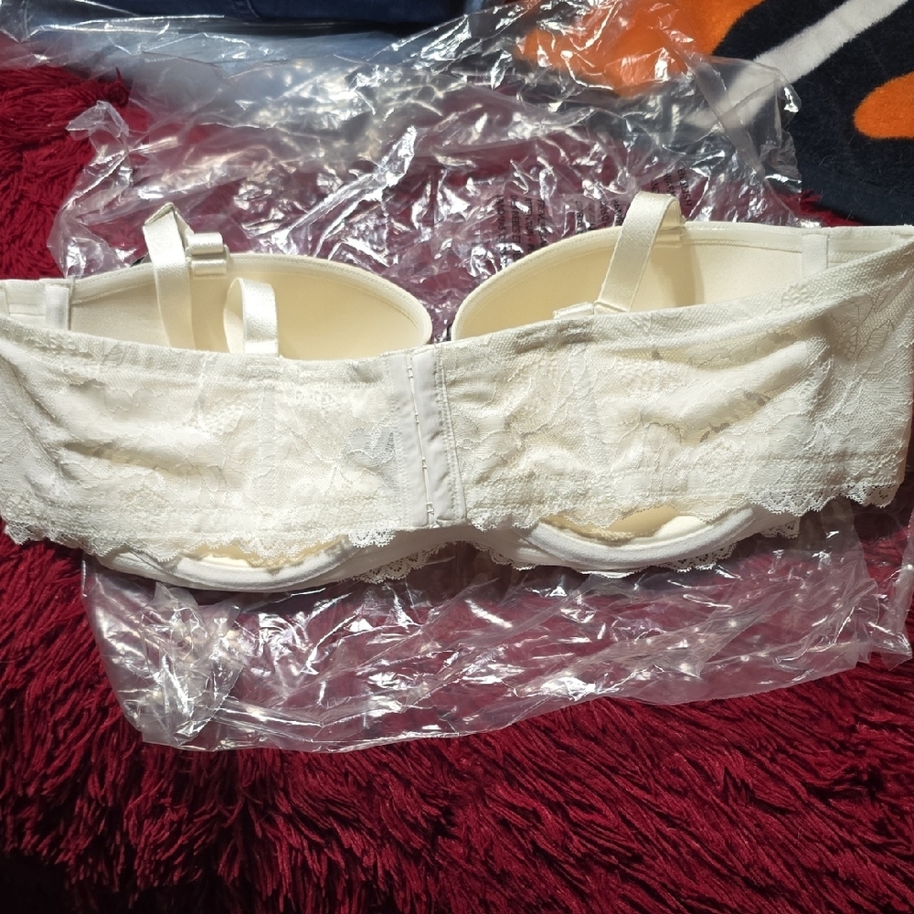 Torrid Cream T-Shirt Bra with Molded Cups - Picture 2 of 7